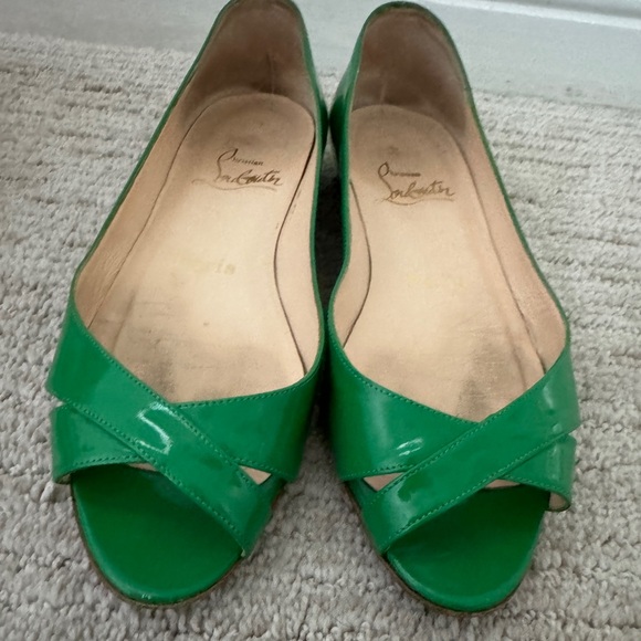 Christian Louboutin Green flat open toe sandals - Picture 1 of 7